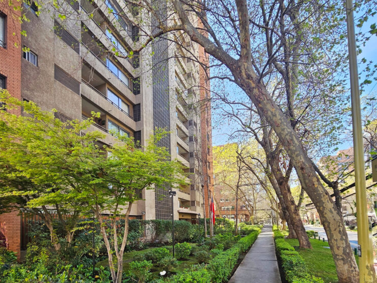 Departamento en tranquilo sector de Las Condes